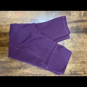 Zyia Active Plum HiRise Pocket Light n Tight capri